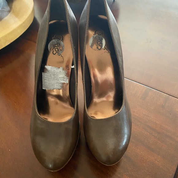 Womens Carlos Santana brown platform heels.  Like new.  Size 7 - Picture 2 of 4